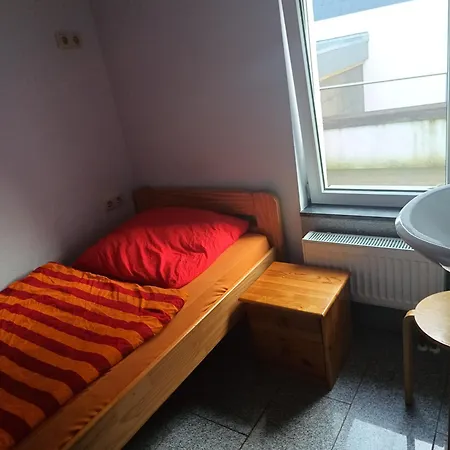 Monteurzimmer Krings Baptistastr 2a