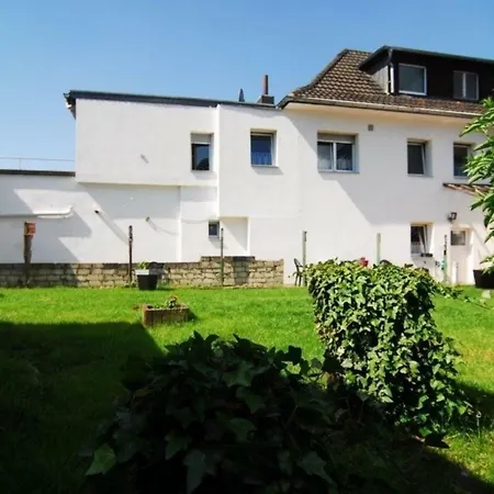 Guest house Monteurzimmer Krings Baptistastr 2a *
