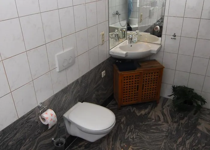 Monteurzimmer Krings Baptistastr 2a *