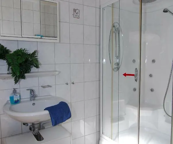 Monteurzimmer Krings Baptistastr 2a Penzion *