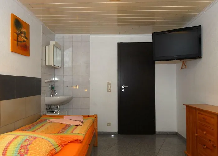 Monteurzimmer Krings Baptistastr 2a *